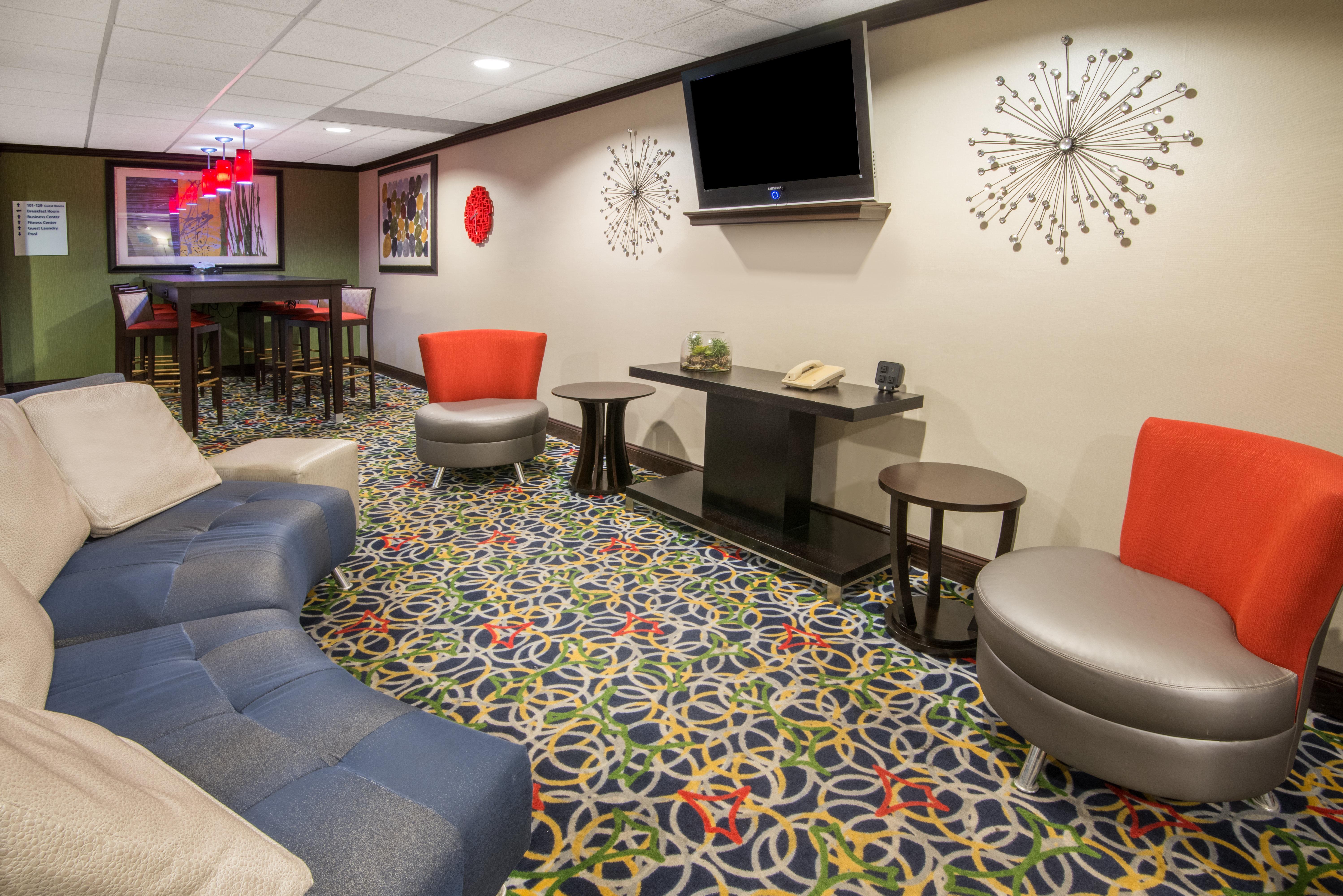 Holiday Inn Express Cleveland Airport - Brook Park, An Ihg Hotel Екстериор снимка