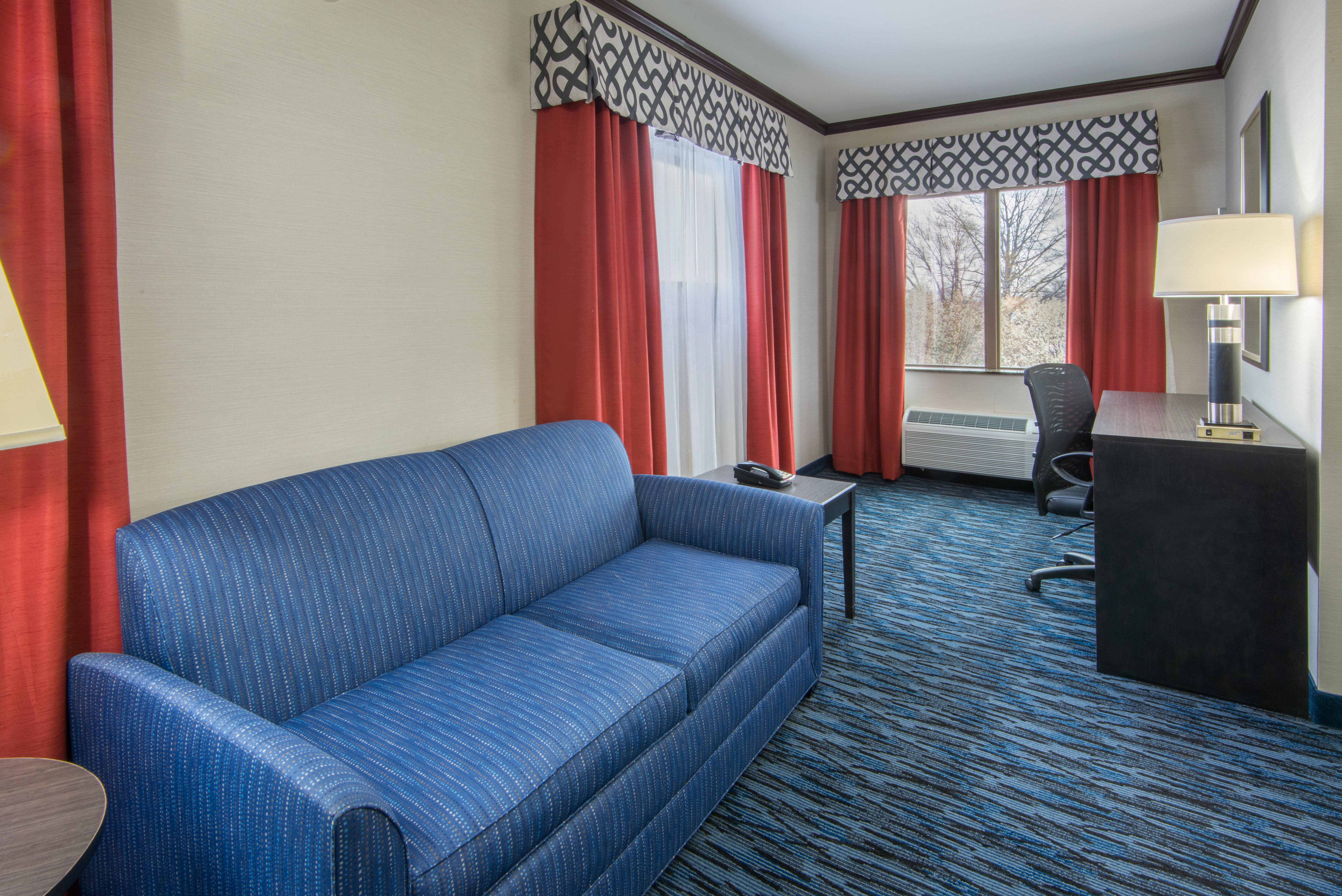 Holiday Inn Express Cleveland Airport - Brook Park, An Ihg Hotel Екстериор снимка