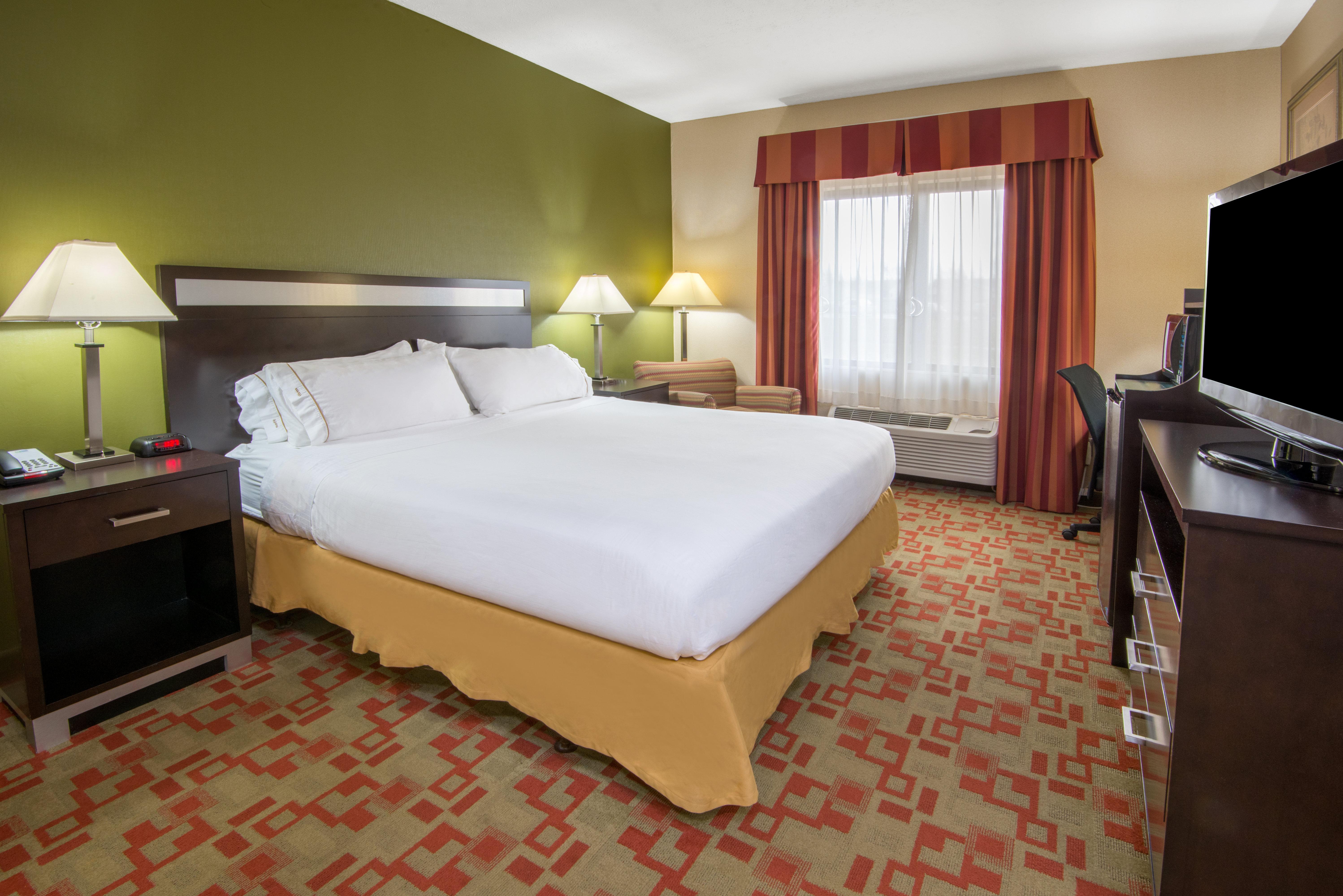 Holiday Inn Express Cleveland Airport - Brook Park, An Ihg Hotel Екстериор снимка