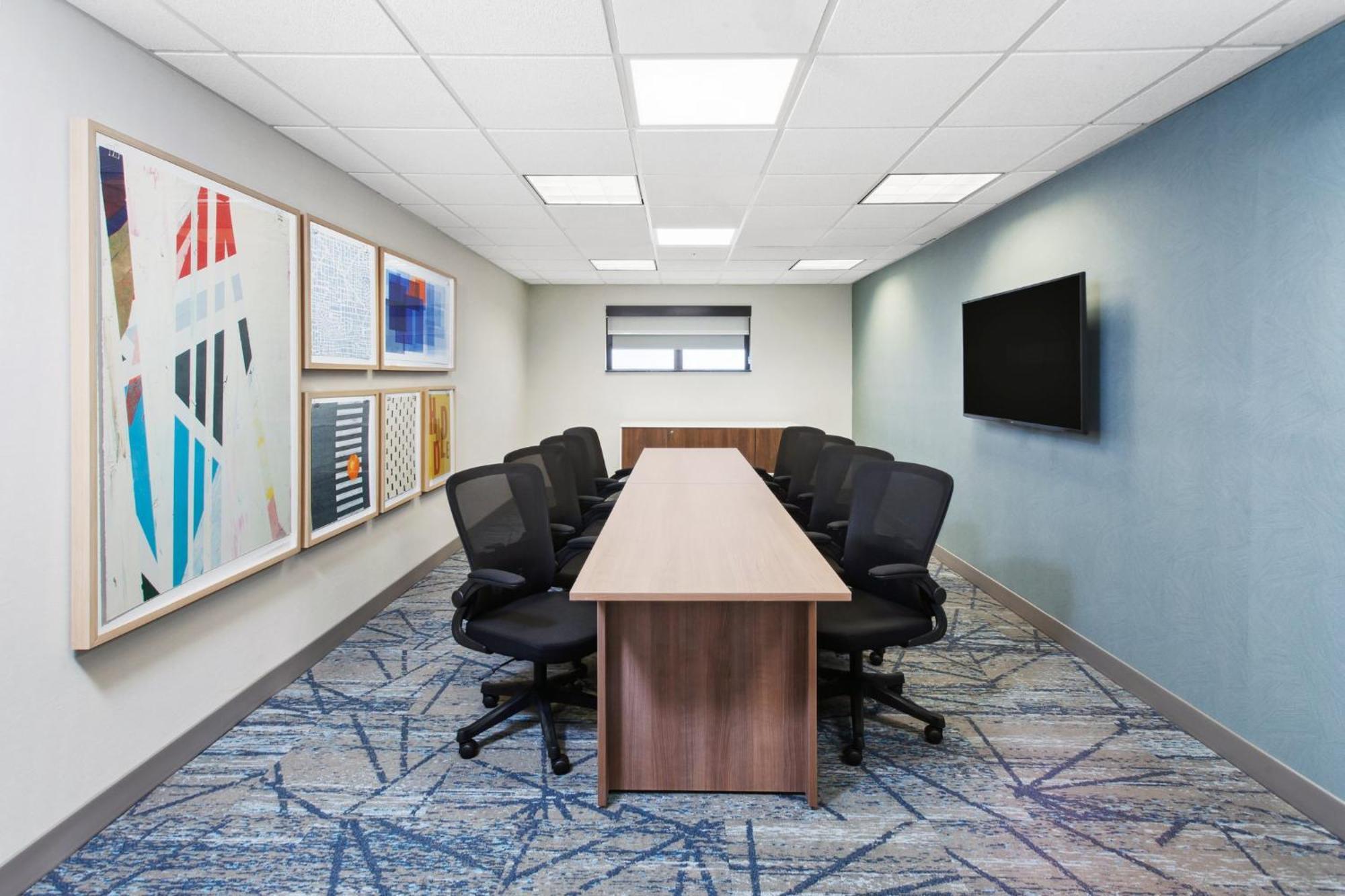 Holiday Inn Express Cleveland Airport - Brook Park By Ihg Екстериор снимка