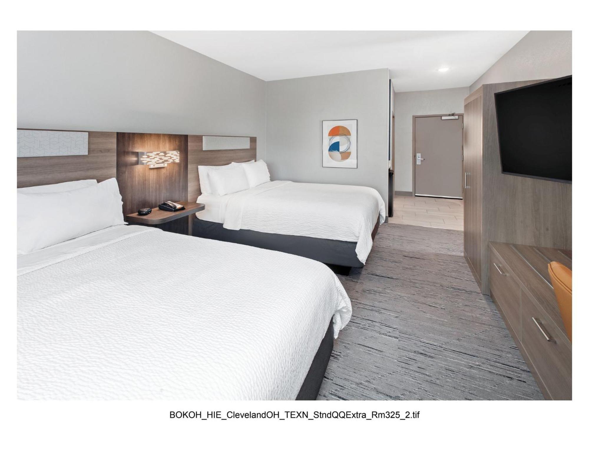 Holiday Inn Express Cleveland Airport - Brook Park By Ihg Екстериор снимка