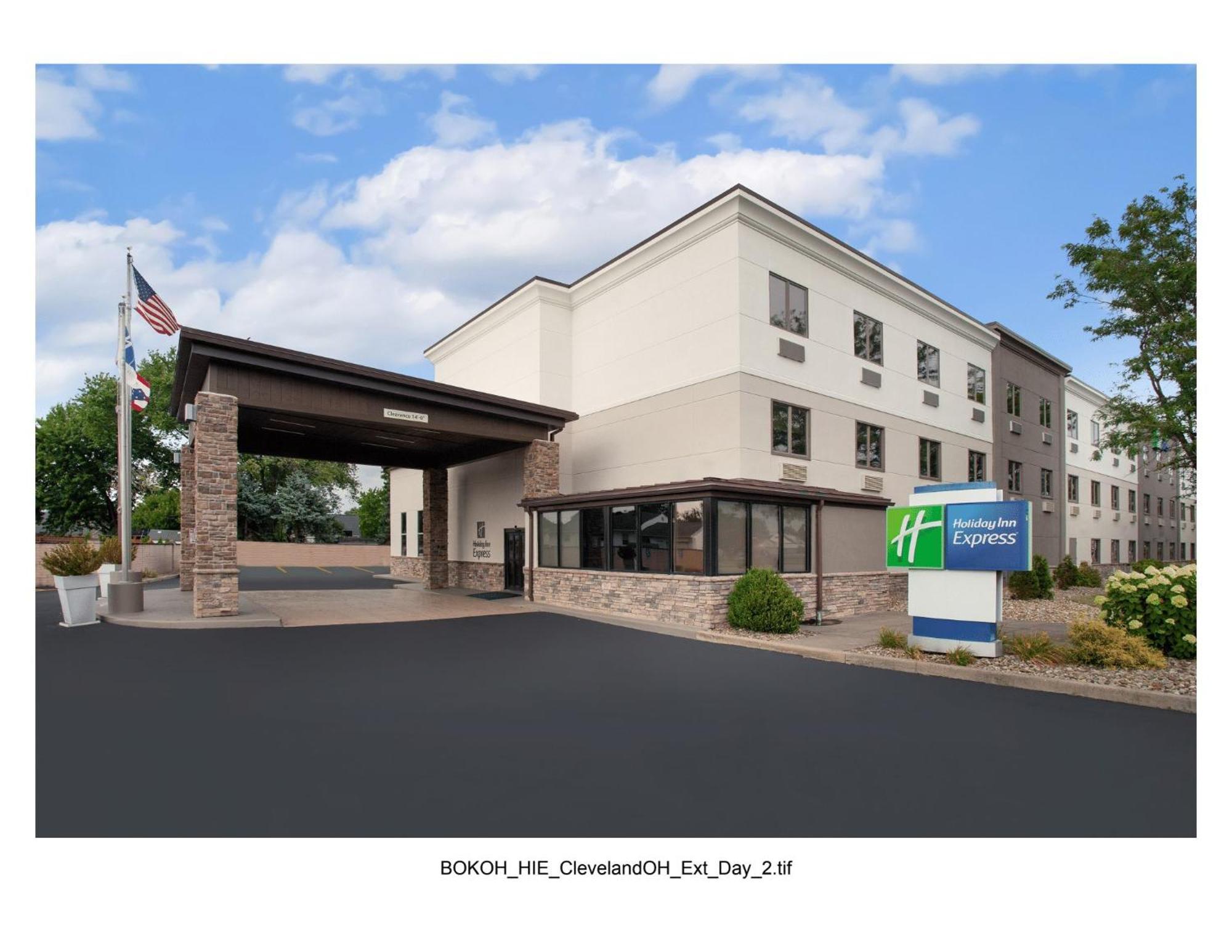 Holiday Inn Express Cleveland Airport - Brook Park By Ihg Екстериор снимка